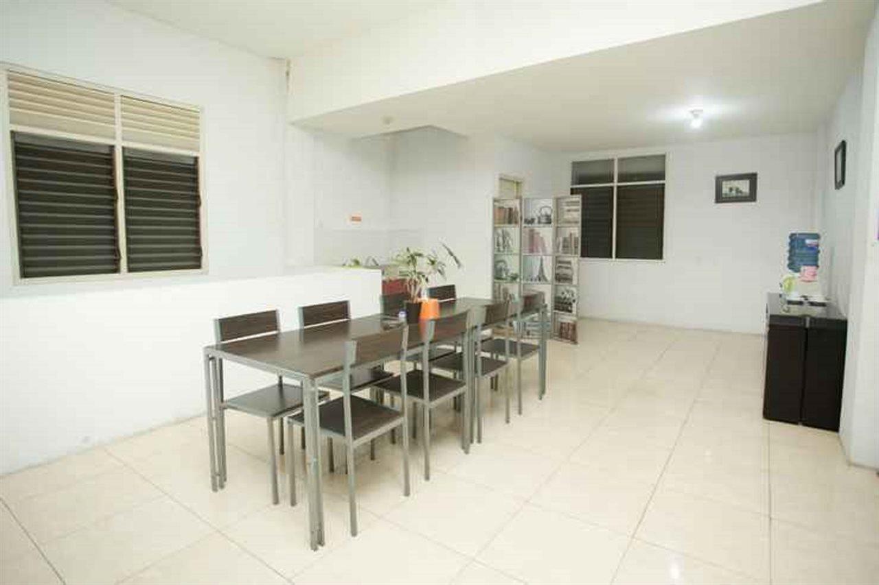 Oyo 850 Lapan Lapan Hotel Banjarmasin  Buitenkant foto